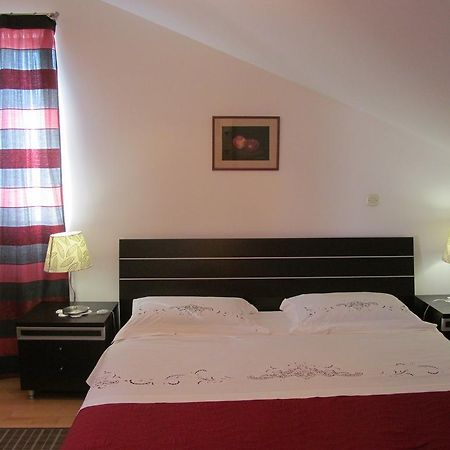 Apartment Danese Промайна Номер фото