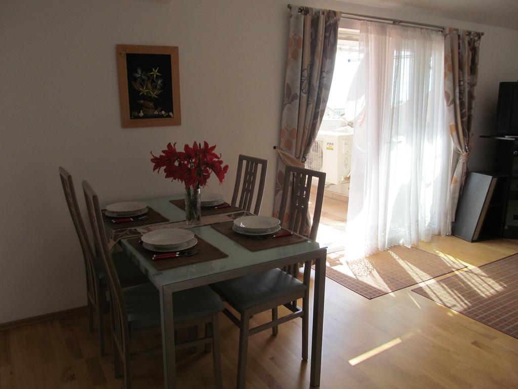 Apartment Danese Промайна Номер фото