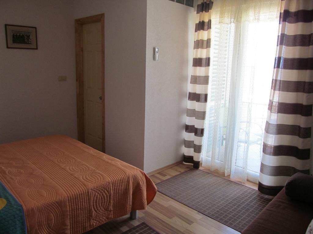 Apartment Danese Промайна Номер фото